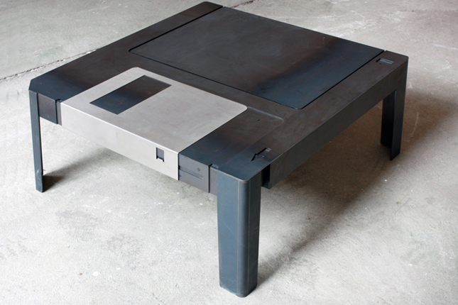 Floppytable-table-disquette-6-lecatalog.com