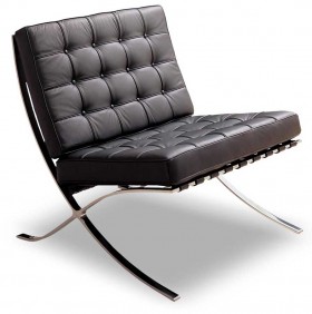 La chaise Barcelone de Ludwig Mies van der Rohe sous toutes ses coutures.