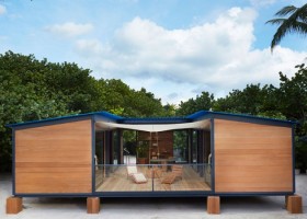 La maison au bord de l'eau de Charlotte Perriand par Vuitton.