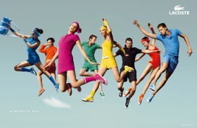 Lacoste : une marque visible à l'exterieur.