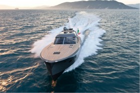Le Maxi Dolphin MD51 Power, le luxe parfait