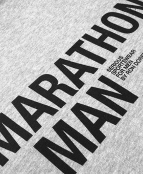 Sweatshirt Marathon Man de chez Ron Dorff