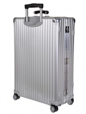 La valise Classic Flight 63 litres de chez Rimowa.