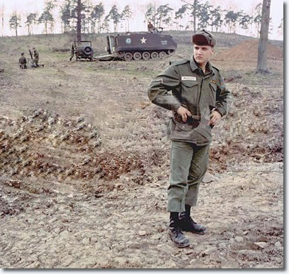 Elvis-armée-army-17-lecatalog.com