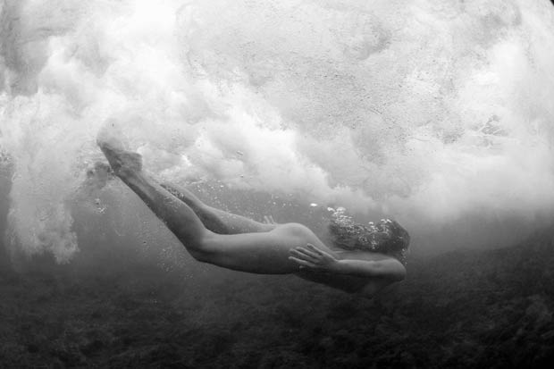 Marisa Papen nue pour la SEA